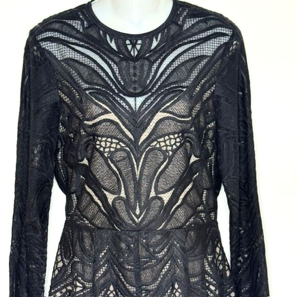 REVOLVE SAYLOR BLACK LACE RYANN ROMPER OPEN BACK SIZE MEDIUM - Picture 4 of 14